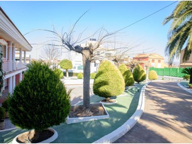 Villa en Venta en Caudete, Albacete