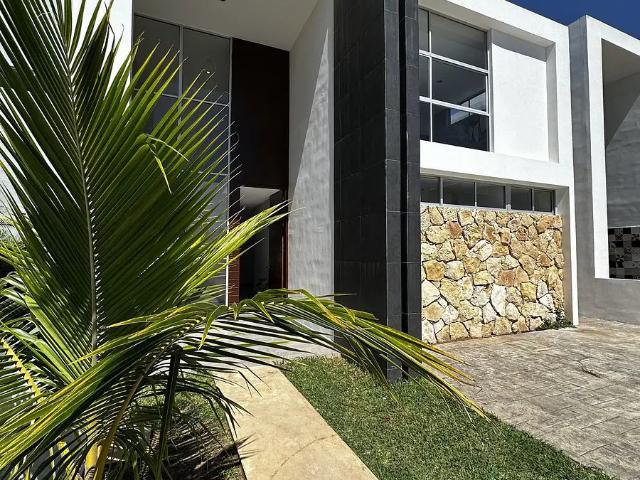 VILLA EN VENTA EN CONKAL
