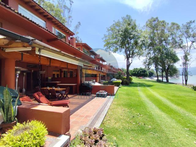 Villa en venta en Club San Gaspar del Lago, Valle de Bravo