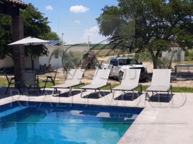 003 00338 QV Villa en Venta en Cadereyta Jimenez, N.L