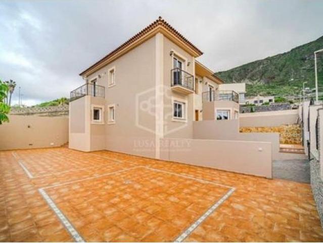 villa en Venta en Garachico. UEBZ T1351