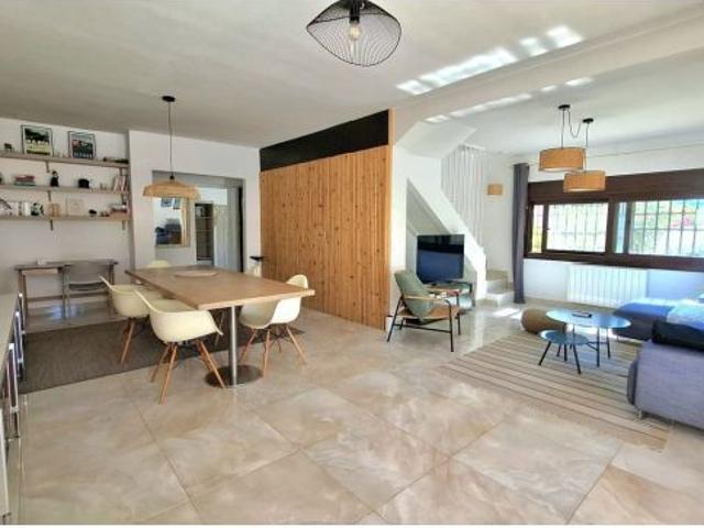 Villa en Venta en lAlfas del Pi, Alicante