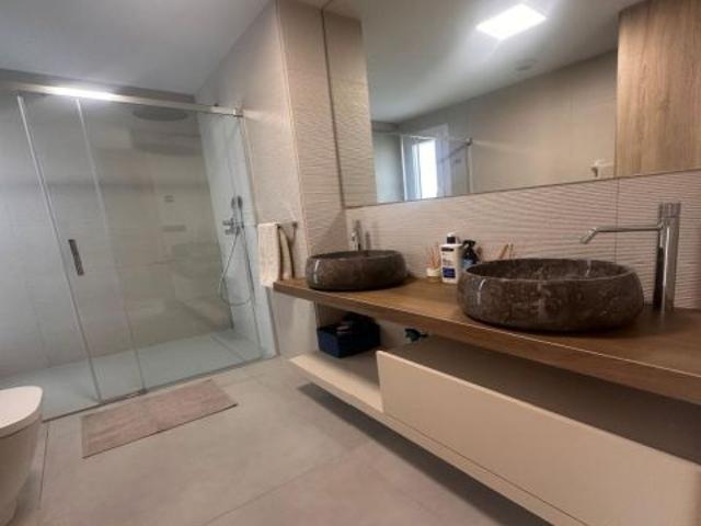 Villa en Venta en Madrid de las Caderechas, Madrid