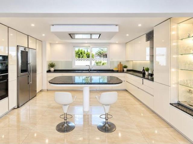 Villa en Venta en Marbella, Málaga