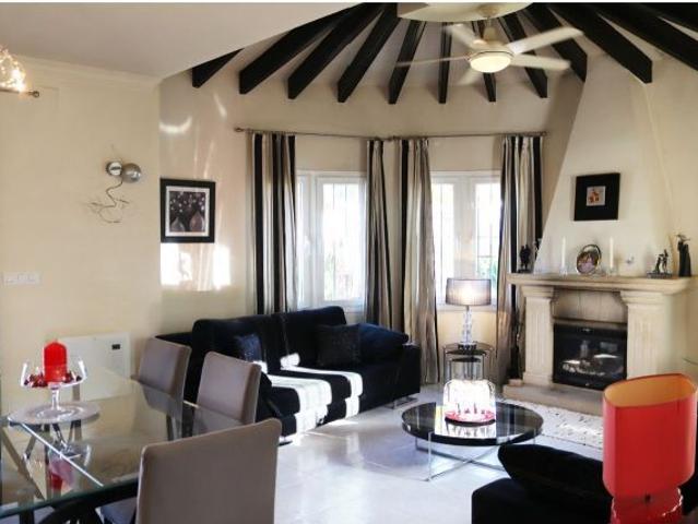 Villa en Venta en Murla, Alicante