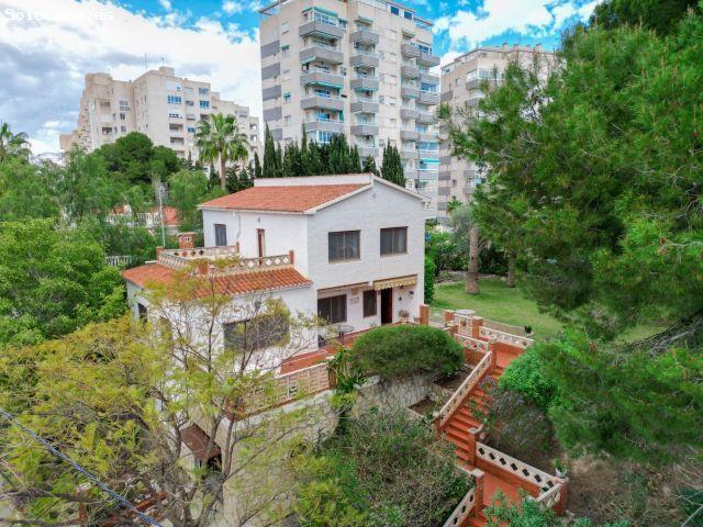 Villa en Venta en Mutxamel, Alicante