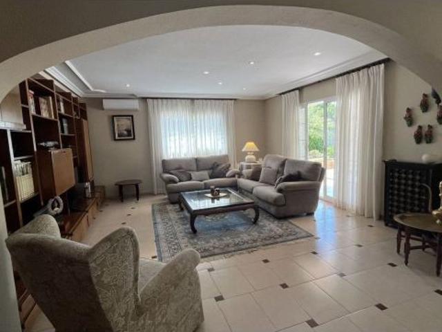 Villa en Venta en Mutxamel, Alicante