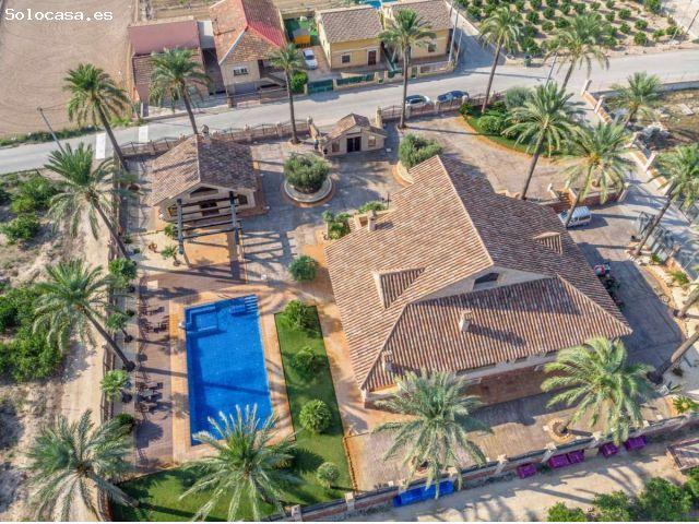 Villa en Venta en Orihuela, Alicante
