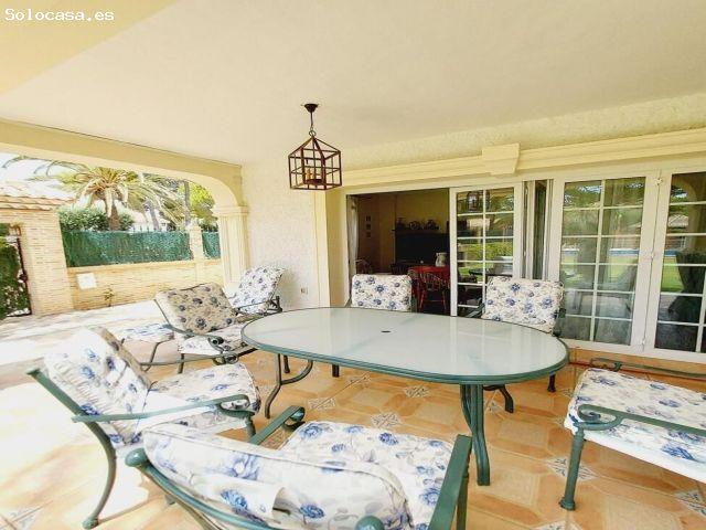 Villa en Venta en Orihuela Costa, Alicante