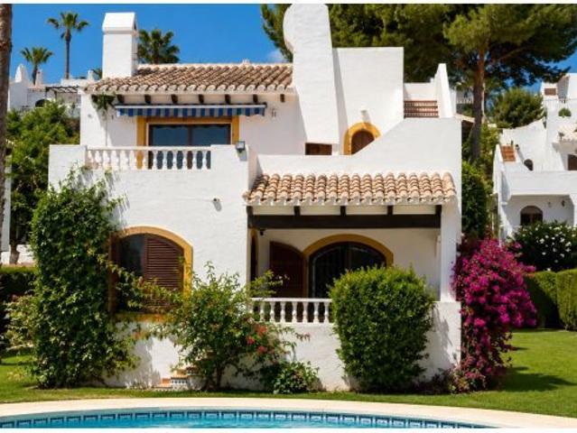 Villa en Venta en Orihuela Costa, Alicante