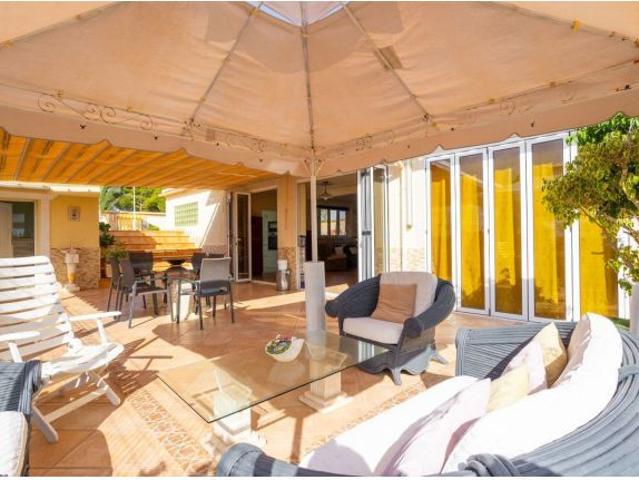 Villa en Venta en Orihuela Costa, Alicante