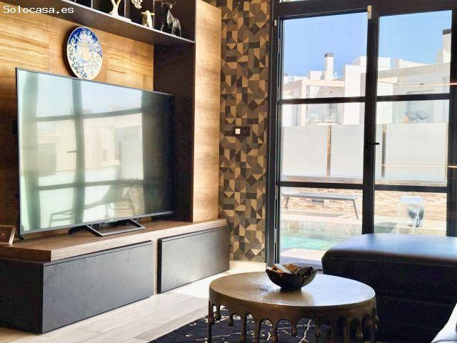 Villa en Venta en Orihuela Costa, Alicante