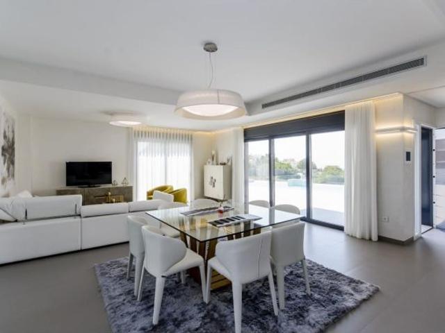 Villa en Venta en Orihuela Costa, Alicante