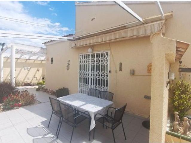 Villa en Venta en Orihuela Costa, Alicante