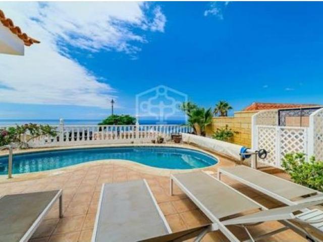 villa en Venta en Santiago Del Teide. UEBZ T1473