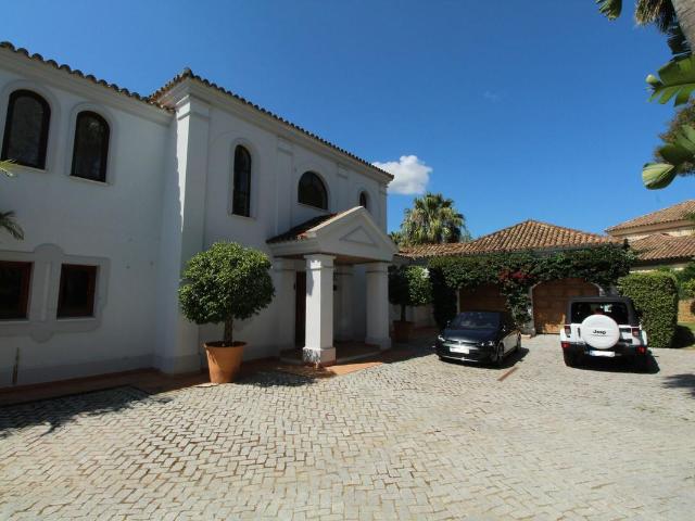 Villa en venta en San Roque Cádiz