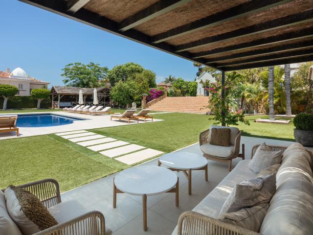 Villa en venta Estepona