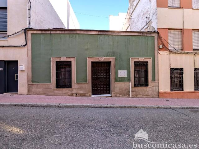 Villa en venta Linares