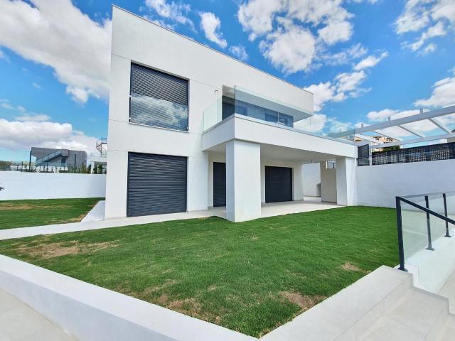 Villa en venta MANILVA