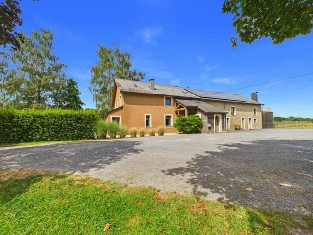 Villa en Vente à Florenville
