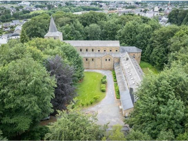 Villa en Vente à Libramont Chevigny