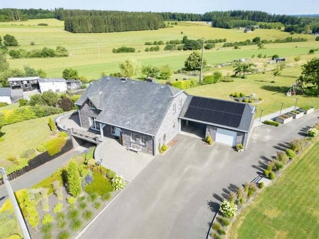 Villa en Vente à Paliseul