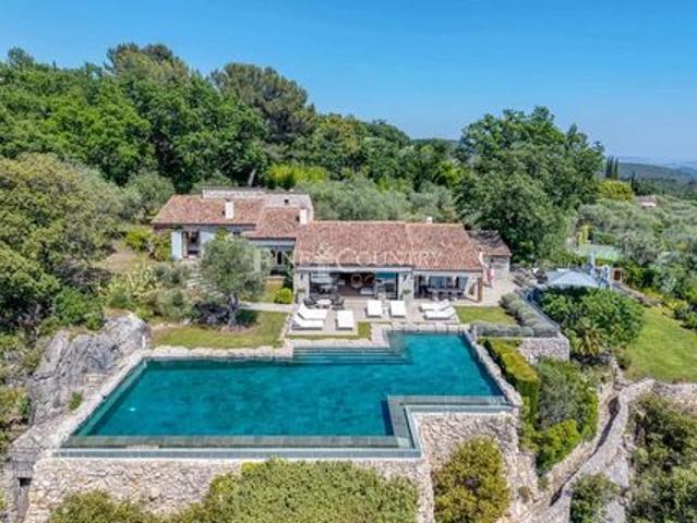 Villa en vente sur Saint Cézaire Sur Siagne