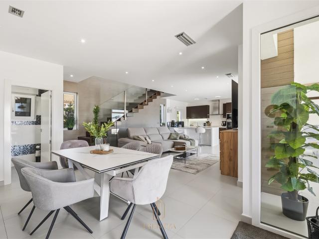 Villa en Aguas Nuevas, Torrevieja 293m² Torrevieja
