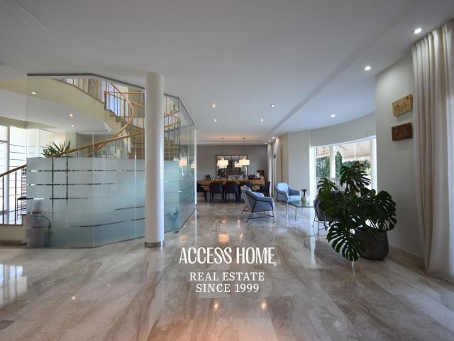 Villa en Alella, Can Teixidó, con piscina interior y exterio. 707m² Alella