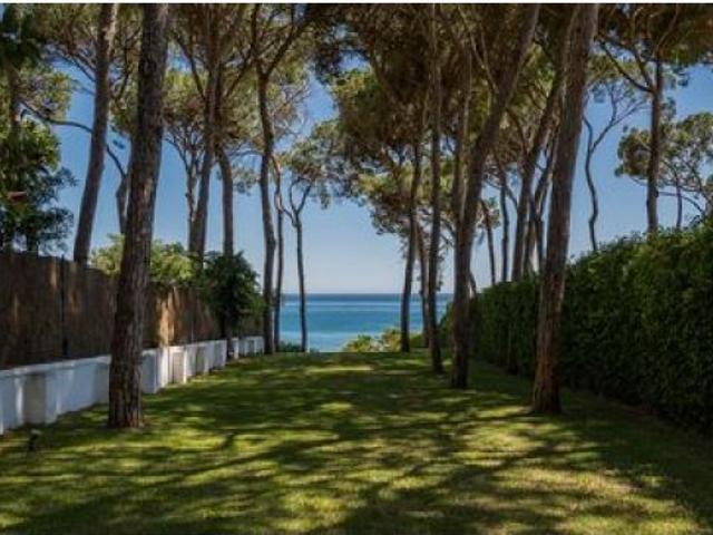 villa en Alquiler vacacional en Marbella. FYWY T125