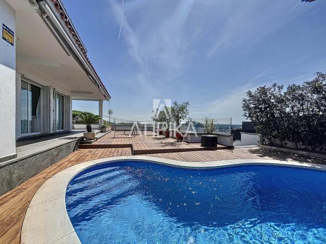 Villa en alquiler con vistas panorámicas en Montemar, Castelldefels | Atipika Lifestyle Properties | 2025