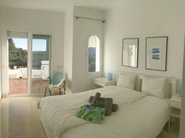 Villa en Alquiler en Coristanco, Málaga