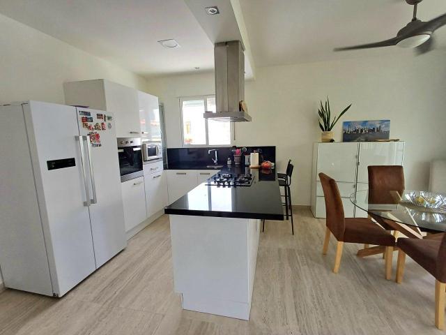 Villa en alquiler en Oliva Valencia