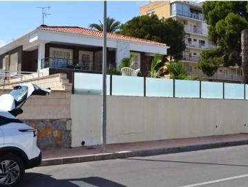 Villa en Alquiler en Orihuela Costa, Alicante