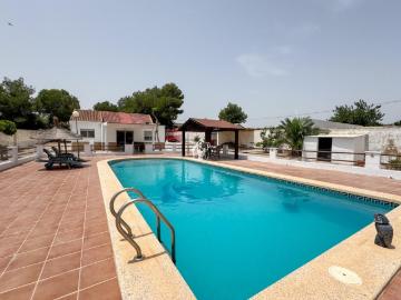 Villa en alquiler en Pilar de la Horadada Alicante
