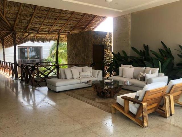 Villa en Club de Golf de Tres Vidas, Plan de los Amates en Venta