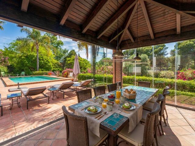 Villa en El Paraiso Estepona