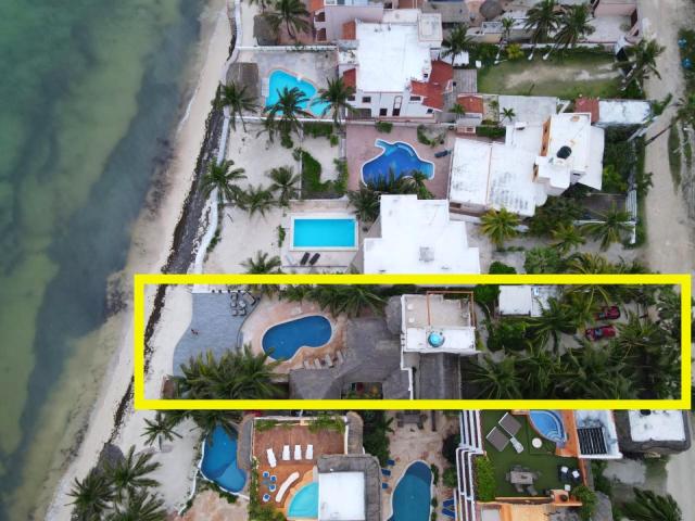 Villa en la playa en venta, Puerto Morelos, 5 recamaras, 5 ba?os, a estrenar