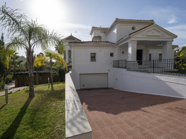 Villa en Nueva Andalucia Marbella