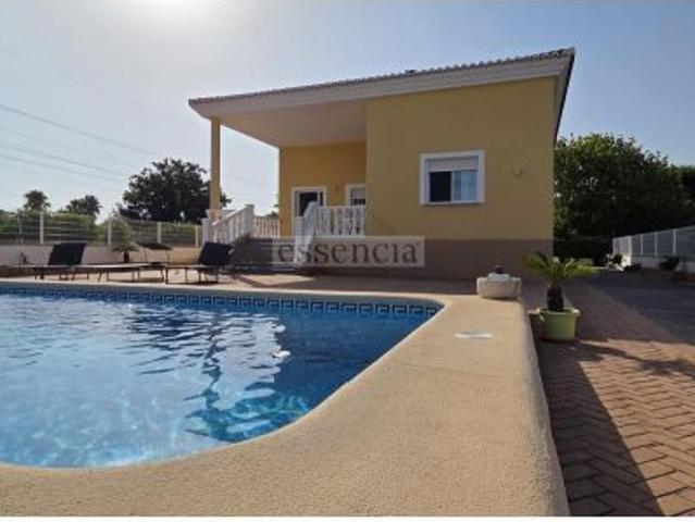 Villa en Oliva
