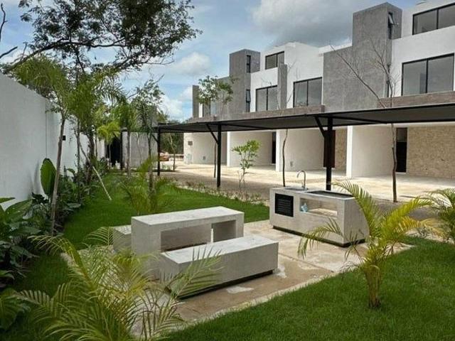 VILLA EN RENTA 3 RECAMARAS CON ROOF TOP Y ALBERCA CERCA DE ANÁHUAC MAYAB