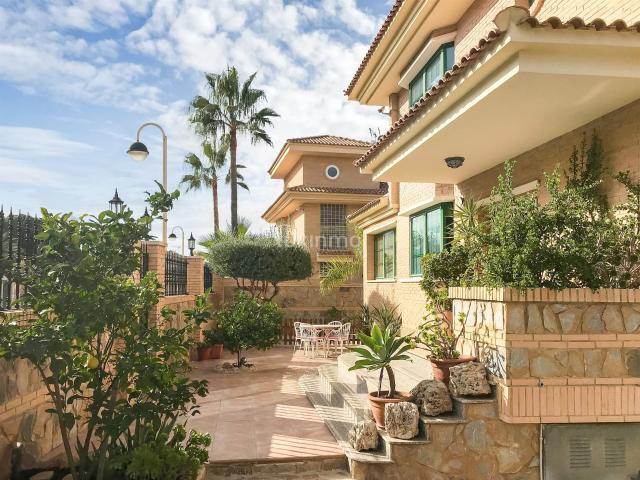 Villa en Rincón de Loix con apartamento independiente 481m² Benidorm