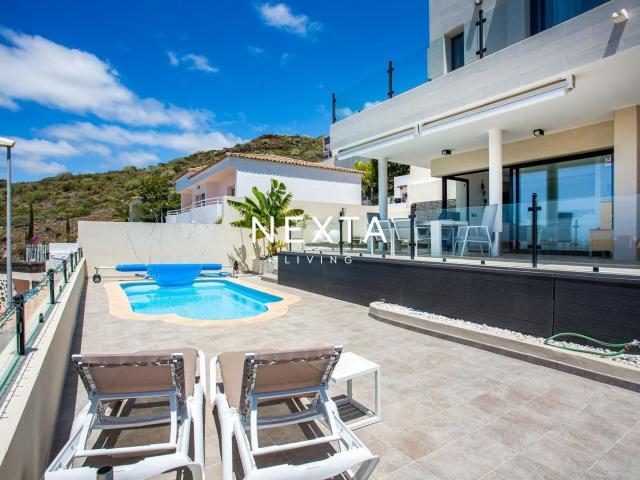 Villa en Roque del Conde con piscina privada, amplias terraz. 590m² Adeje