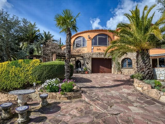 Villa espaciosa en venta en Cabanyes, Calonge 351m² Calonge
