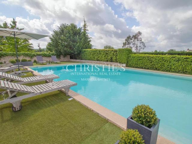Villa époustouflante avec panneaux solaires et piscine, idéa. 260m² Bergerac