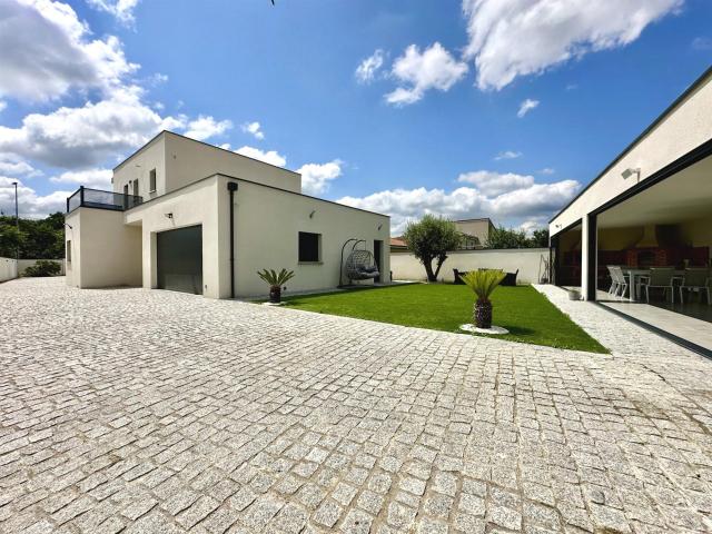 Villa exceptionnelle 227m² Clermont Ferrand