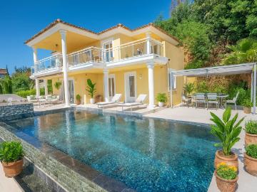 Villa Exceptionnelle avec Vue Mer Panoramique à Mandelieu la. 180m² Mandelieu la Napoule