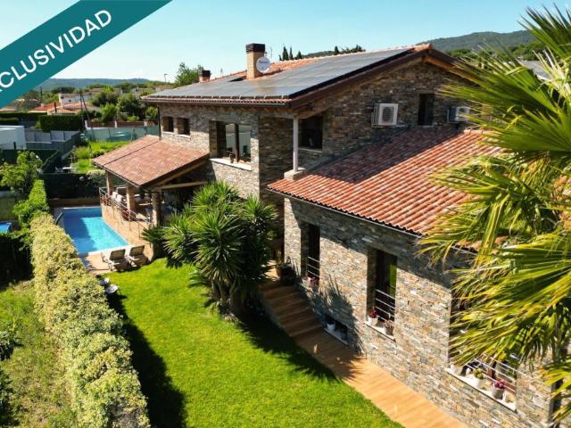 Villa exclusiva con piscina LICENCIA TURÍSTICA