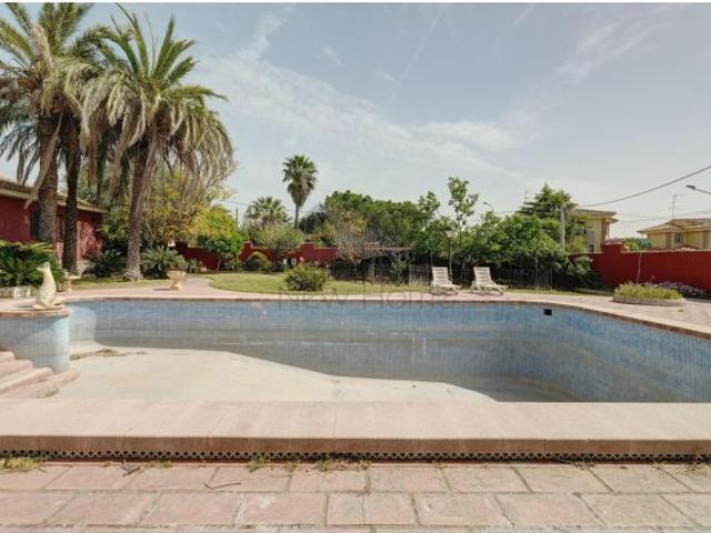 Villa Exclusiva en Montecolorado – La Pobla de Vallbona