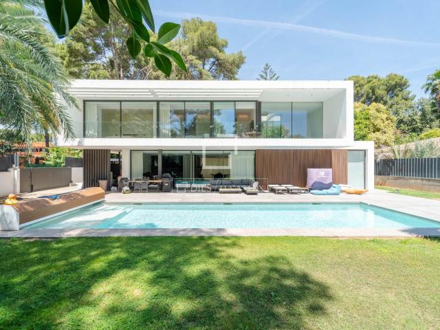 Villa exclusiva en venta en la zona de Godella/Rocafort, una. 594m² Campo Olivar